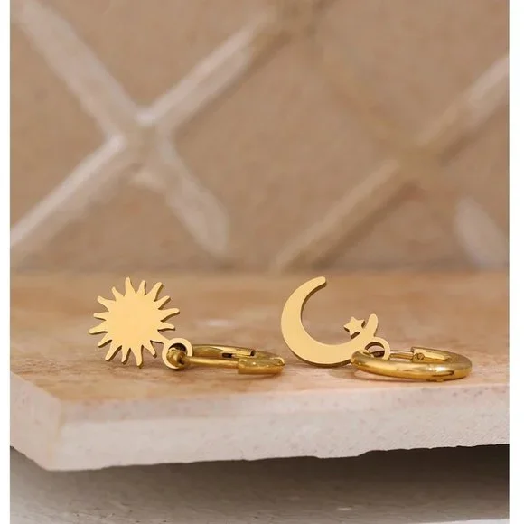 New 18K Gold Plated Diamond Moon Star Huggie Hoop Earrings - Picture 8 of 9